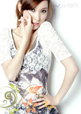 夢中情人-美腿皇后美女李凡隨便什么道具拍得都很美