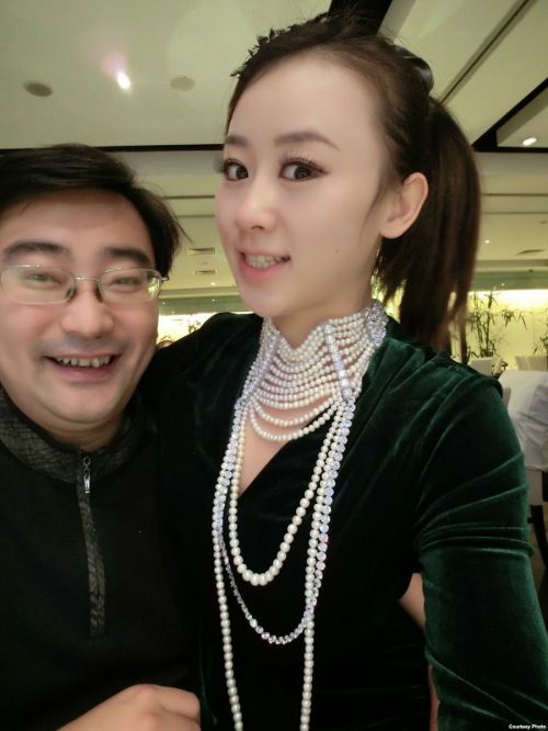 范悅與紀(jì)英男照片