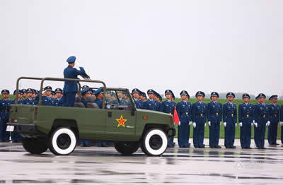 軍校最牛開學典禮 長春空軍航空大學開學典禮堪比閱兵