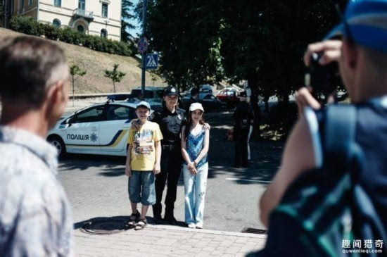 世界顏值最高女警在烏克蘭