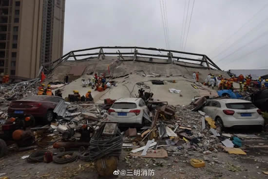 福建泉州隔離點酒店坍塌現場