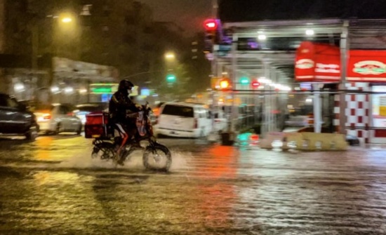 紐約市被風暴艾達造成的山洪襲擊,紐約颶風艾達航班取消。