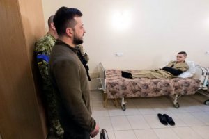 烏克蘭總統澤連斯基說新的俄羅斯制裁還不夠