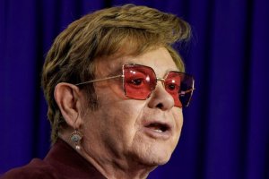埃爾頓·約翰抨擊英國政府的人工智能版權計劃