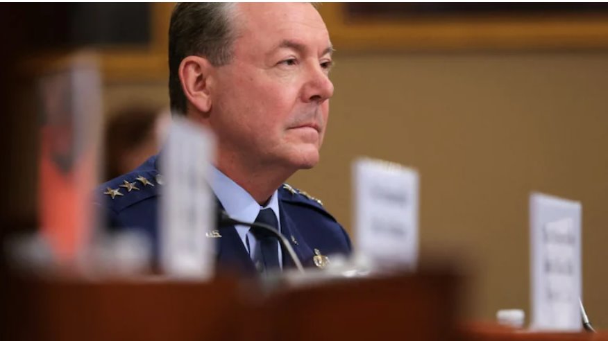 杰弗里·克魯斯 (Jeffrey Kruse) 自 2024 年初起擔任國防情報局局長,他是一系列被解雇的高級官員中的最新一位。